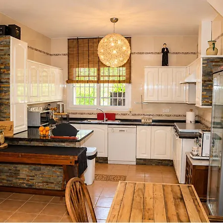 Bed & Breakfast El Bufon De La Corte 3*